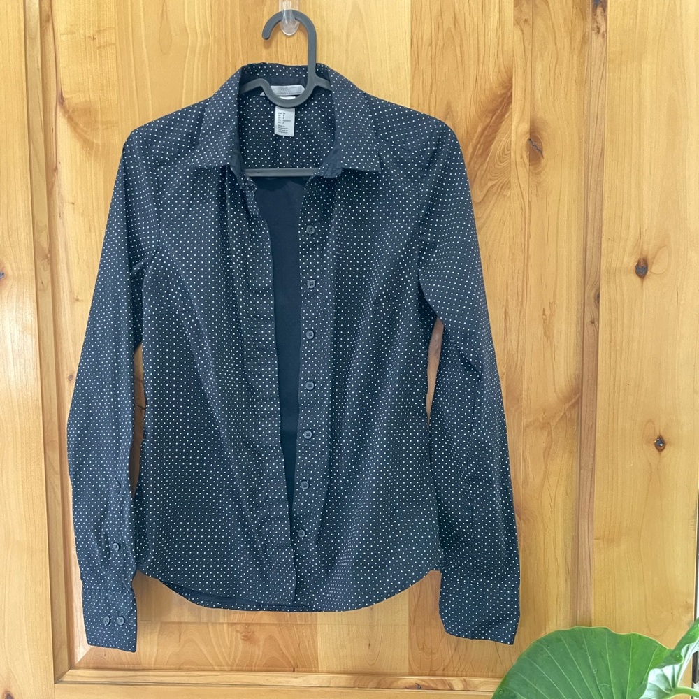 Black button down shirt with white polka dot print - slim fit size 4